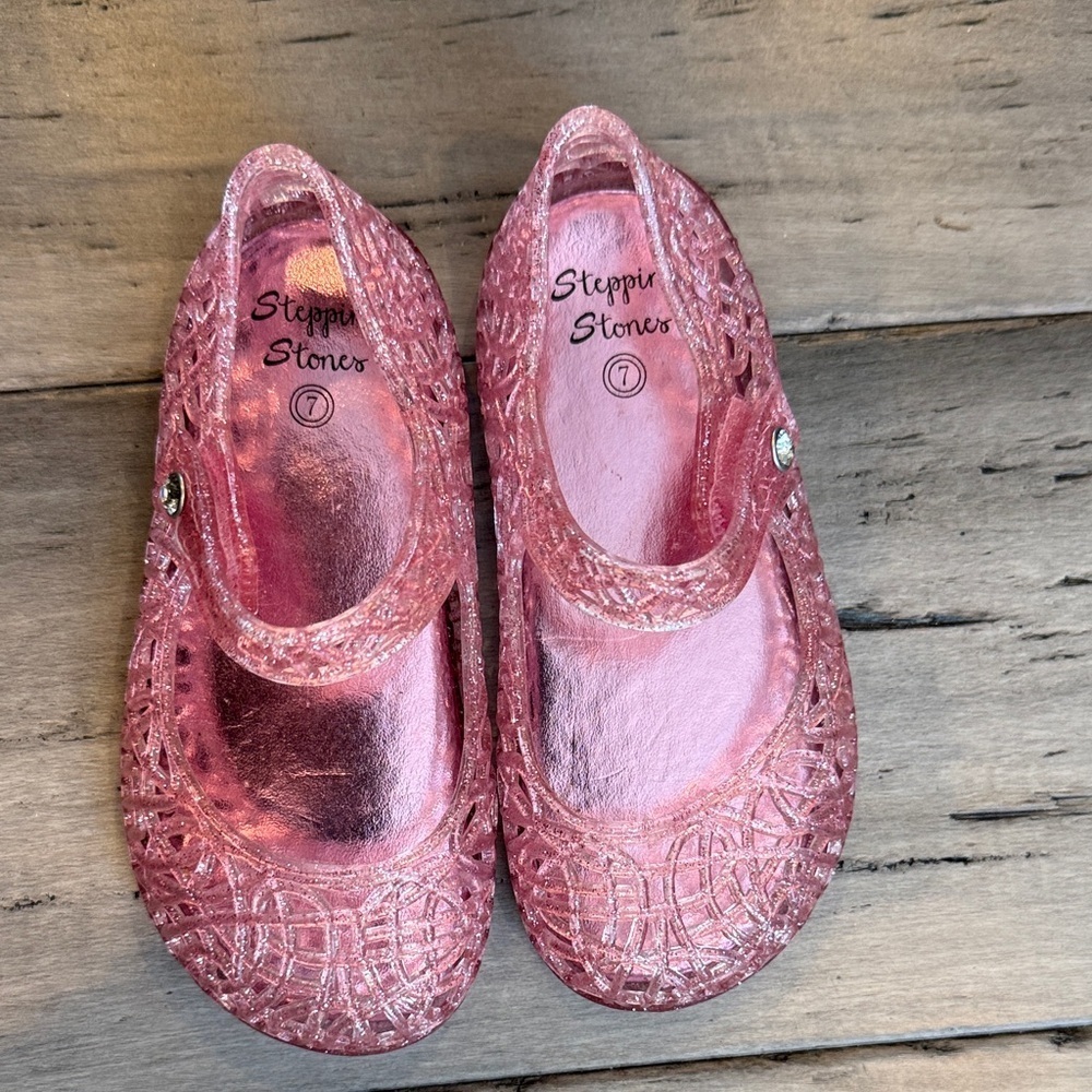 NWOT Pink Glitter Kids Shoes - Picture 9 of 10